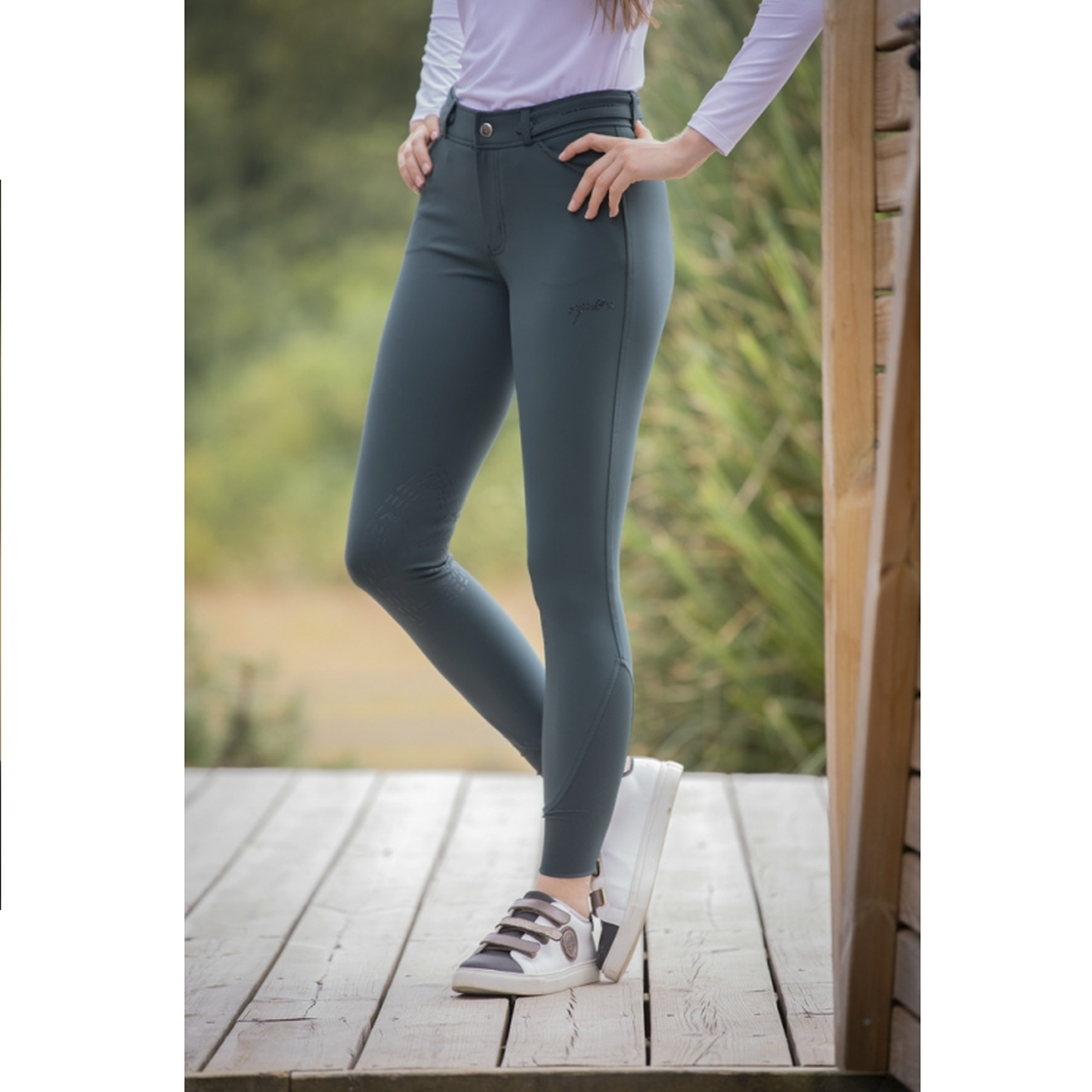 Elegance Breech