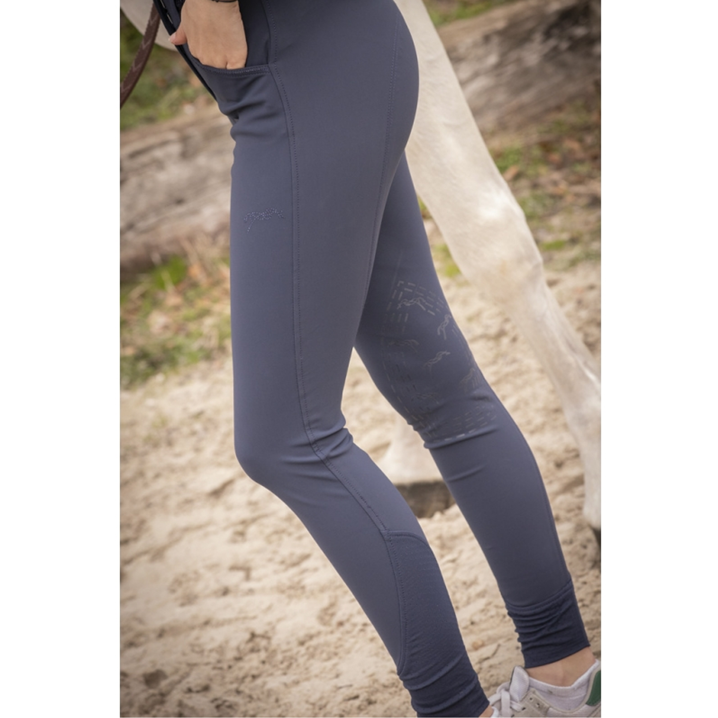 Elegance Breech