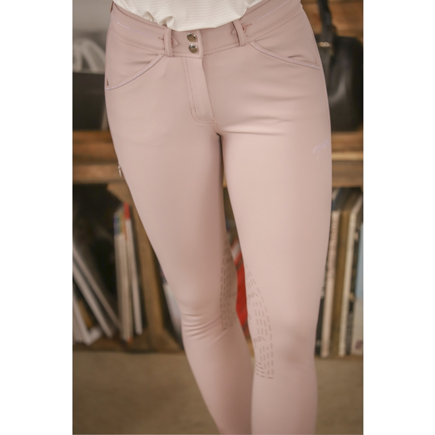 Elegance Breech