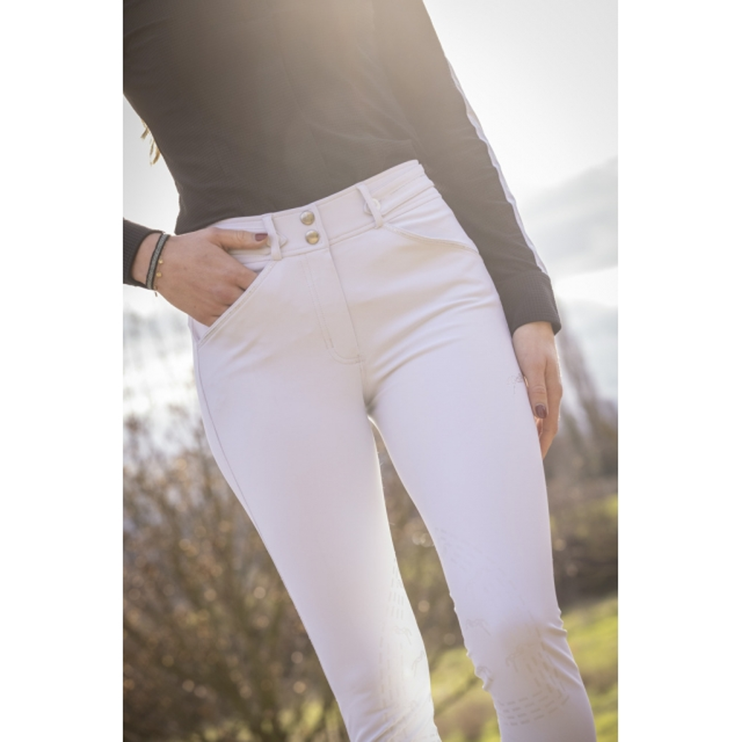 Elegance Breech