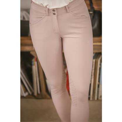 Elegance Breech