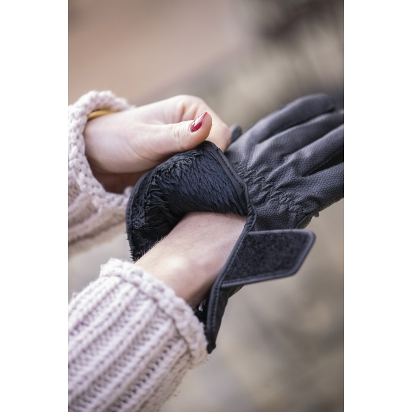 Lyoni Riding Gloves