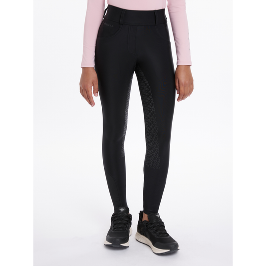 Young Rider Remi Breggings